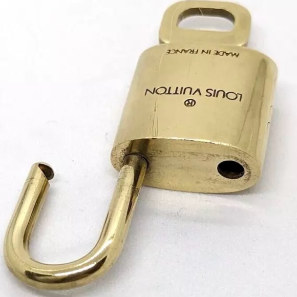 AUTH LOUIS VUITTON LOCK AND KEY #300 - Picture 4 of 5